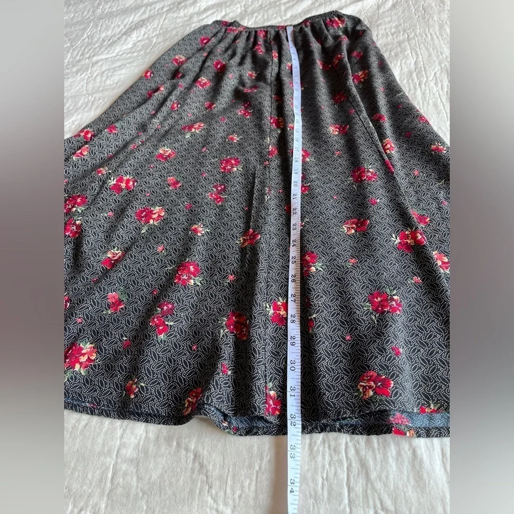Liz Baker Essentials Skirt size Small Petite - Picture 3 of 5